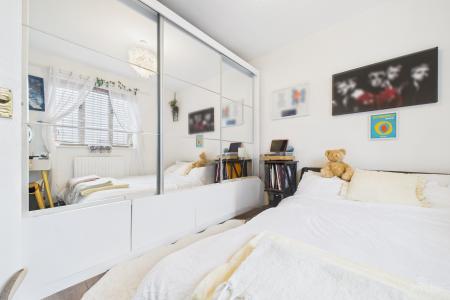 3 bedroom Semi-detached house for sale in Hawthorn Rise, Barrow-upon-Humber, North Lincolnshire, DN19