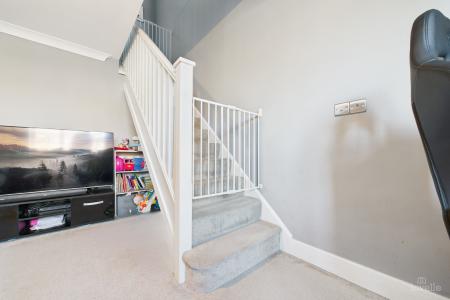 2 bedroom Semi-detached house for sale in Glanford Rise, Barton-upon-Humber, North Lincolnshire, DN18