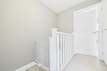 2 bedroom Semi-detached house for sale in Glanford Rise, Barton-upon-Humber, North Lincolnshire, DN18