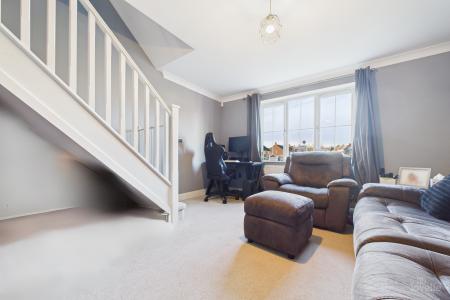 2 bedroom Semi-detached house for sale in Glanford Rise, Barton-upon-Humber, North Lincolnshire, DN18