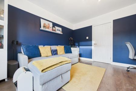 3 bedroom Semi-detached house for sale in Grange Avenue, Barton-upon-Humber, North Lincolnshire, DN18