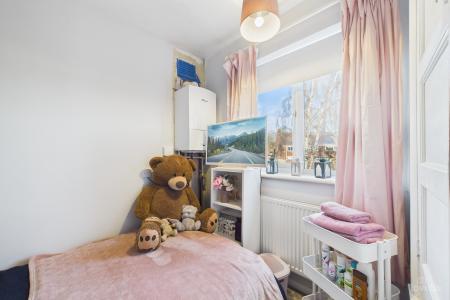 3 bedroom Semi-detached house for sale in Grange Avenue, Barton-upon-Humber, North Lincolnshire, DN18