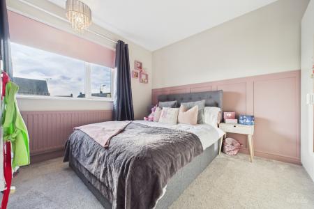 3 bedroom Semi-detached house for sale in Grange Avenue, Barton-upon-Humber, North Lincolnshire, DN18