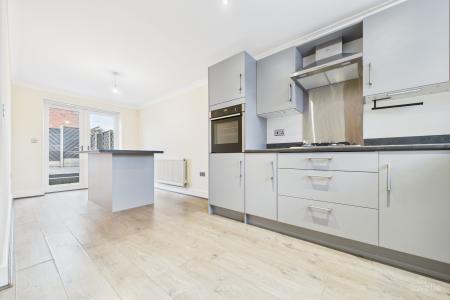 4 bedroom Semi-detached house for sale in Bayleaf Lane, Barton-upon-Humber, North Lincolnshire, DN18