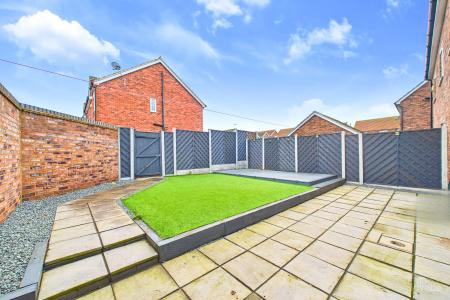 4 bedroom Semi-detached house for sale in Bayleaf Lane, Barton-upon-Humber, North Lincolnshire, DN18