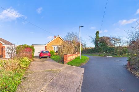 2 bedroom Detached bungalow for sale in Mill Lane, Goxhill, North Lincolnshire, DN19