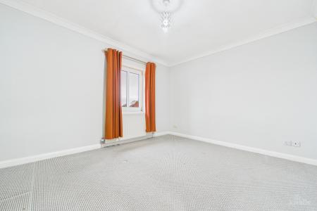 2 bedroom Semi-detached house for sale in Tangarth Court, Barton-upon-Humber, North Lincolnshire, DN18