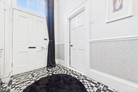 4 bedroom Semi-detached house for sale in Queen Street, Barton-upon-Humber, North Lincolnshire, DN18