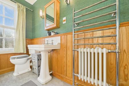 4 bedroom Semi-detached house for sale in Queen Street, Barton-upon-Humber, North Lincolnshire, DN18