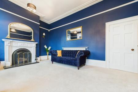 4 bedroom Semi-detached house for sale in Queen Street, Barton-upon-Humber, North Lincolnshire, DN18