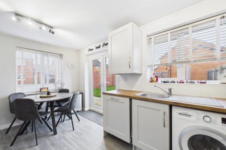 3 bedroom Semi-detached house for sale in Grange View, Winterton, North Lincolnshire, DN15