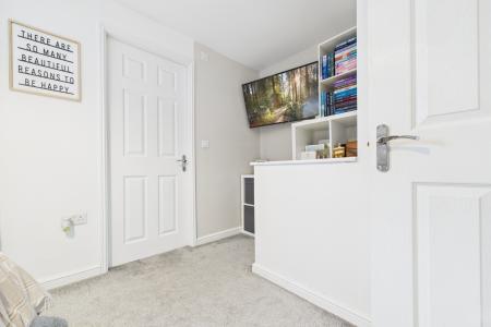 3 bedroom Semi-detached house for sale in Grange View, Winterton, North Lincolnshire, DN15