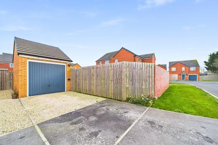 3 bedroom Semi-detached house for sale in Grange View, Winterton, North Lincolnshire, DN15