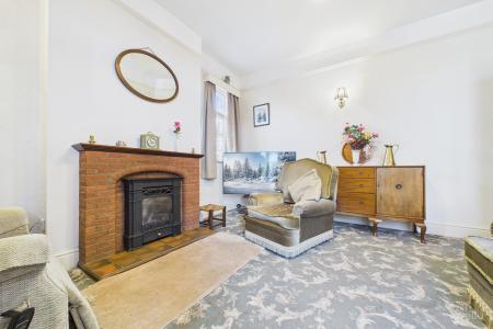 3 bedroom Semi-detached house for sale in Wold Road, Barrow-upon-Humber, North Lincolnshire, DN19