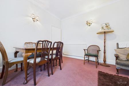 3 bedroom Semi-detached house for sale in Wold Road, Barrow-upon-Humber, North Lincolnshire, DN19