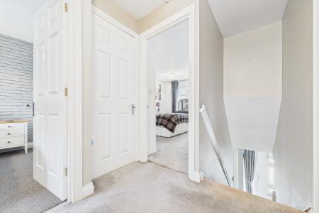 4 bedroom Detached house for sale in Riverbank Rise, Barton-upon-Humber, North Lincolnshire, DN18