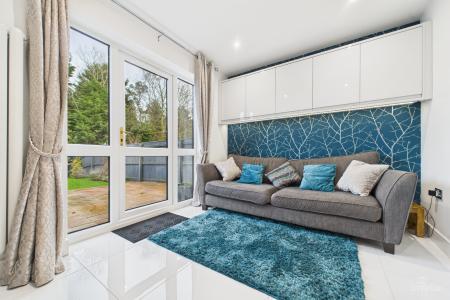 4 bedroom Detached house for sale in Riverbank Rise, Barton-upon-Humber, North Lincolnshire, DN18