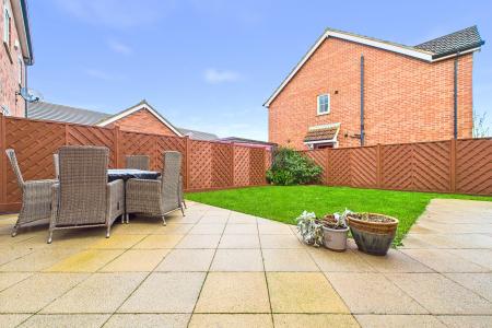 4 bedroom Semi-detached house for sale in Bayleaf Lane, Barton-upon-Humber, North Lincolnshire, DN18