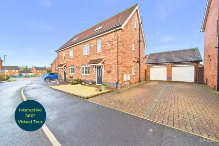 4 bedroom Semi-detached house for sale in Bayleaf Lane, Barton-upon-Humber, North Lincolnshire, DN18