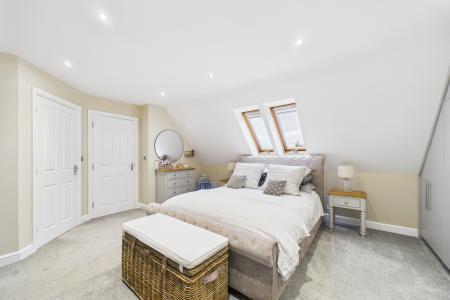 4 bedroom Semi-detached house for sale in Bayleaf Lane, Barton-upon-Humber, North Lincolnshire, DN18