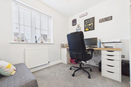 4 bedroom Semi-detached house for sale in Bayleaf Lane, Barton-upon-Humber, North Lincolnshire, DN18