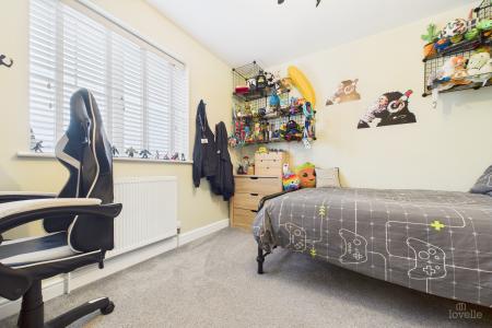 4 bedroom Semi-detached house for sale in Bayleaf Lane, Barton-upon-Humber, North Lincolnshire, DN18