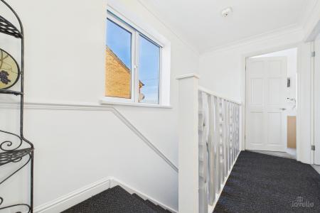 3 bedroom Semi-detached house for sale in Fulford Crescent, New Holland, North Lincolnshire, DN19