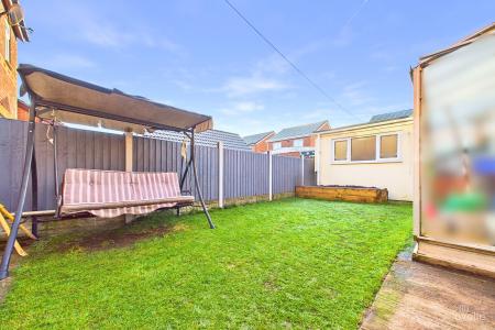 3 bedroom Semi-detached house for sale in Fulford Crescent, New Holland, North Lincolnshire, DN19