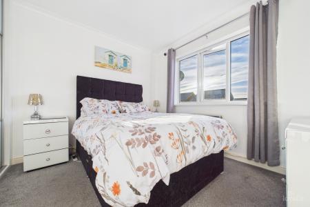 3 bedroom Semi-detached house for sale in Fulford Crescent, New Holland, North Lincolnshire, DN19