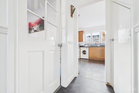 3 bedroom Semi-detached house for sale in Fulford Crescent, New Holland, North Lincolnshire, DN19