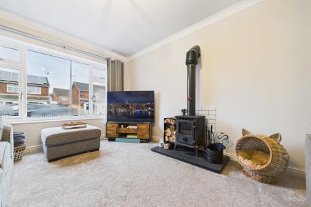 3 bedroom Semi-detached house for sale in Nursery Close, Barton-upon-Humber, North Lincolnshire, DN18