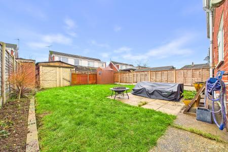 3 bedroom Semi-detached house for sale in Nursery Close, Barton-upon-Humber, North Lincolnshire, DN18