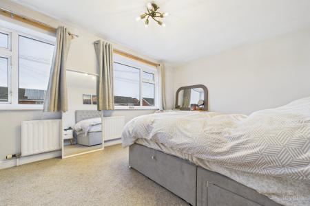 3 bedroom Semi-detached house for sale in Nursery Close, Barton-upon-Humber, North Lincolnshire, DN18