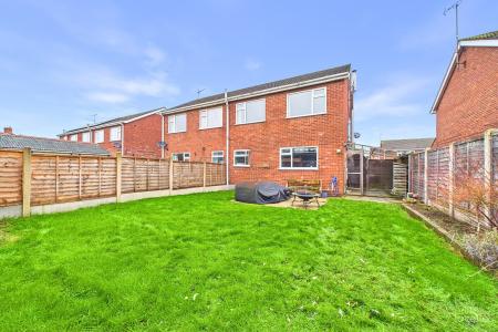 3 bedroom Semi-detached house for sale in Nursery Close, Barton-upon-Humber, North Lincolnshire, DN18