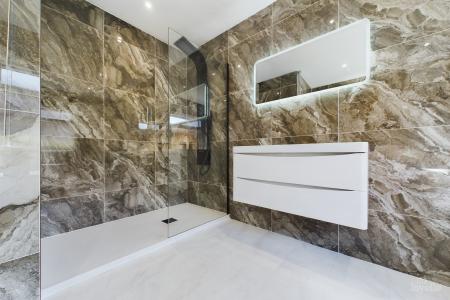 3 bedroom Detached bungalow for sale in Ferry Road, Goxhill, North Lincolnshire, DN19