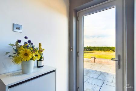 3 bedroom Detached bungalow for sale in Ferry Road, Goxhill, North Lincolnshire, DN19