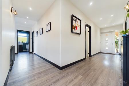 3 bedroom Detached bungalow for sale in Ferry Road, Goxhill, North Lincolnshire, DN19