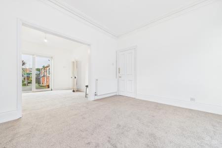 3 bedroom Semi-detached house for sale in Marsh Lane, Barton-upon-Humber, North Lincolnshire, DN18