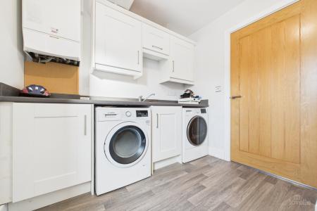 3 bedroom End of terrace house for sale in Mill View, Barton-upon-Humber, North Lincolnshire, DN18