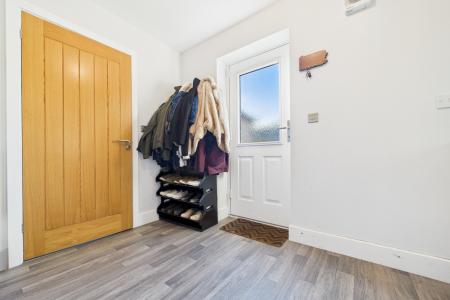 3 bedroom End of terrace house for sale in Mill View, Barton-upon-Humber, North Lincolnshire, DN18