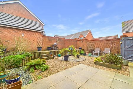 3 bedroom Detached house for sale in Clipson Crest, Barton-upon-Humber, North Lincolnshire, DN18