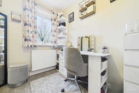 3 bedroom Semi-detached house for sale in Hedgerow Close, Barrow-upon-Humber, North Lincolnshire, DN19