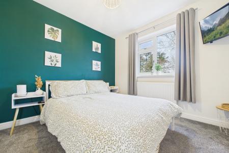 3 bedroom Semi-detached house for sale in Hedgerow Close, Barrow-upon-Humber, North Lincolnshire, DN19