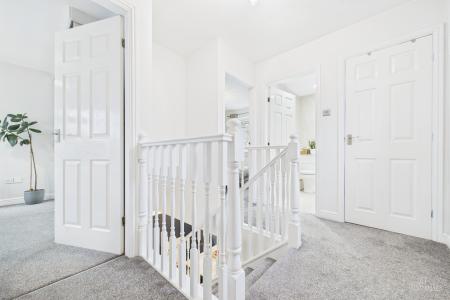 3 bedroom Semi-detached house for sale in Hedgerow Close, Barrow-upon-Humber, North Lincolnshire, DN19