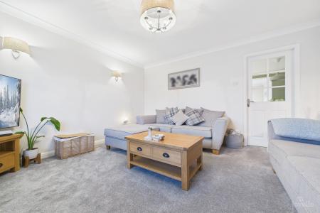 3 bedroom Semi-detached house for sale in Simpson Close, Barrow-upon-Humber, North Lincolnshire, DN19