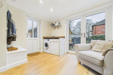 3 bedroom Semi-detached house for sale in Simpson Close, Barrow-upon-Humber, North Lincolnshire, DN19