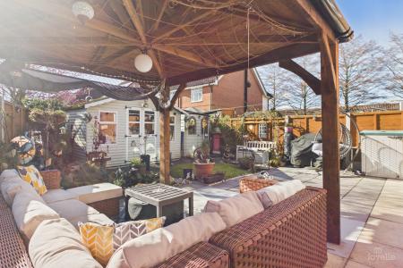 3 bedroom Link detached house for sale in Manilla Lane, Barton-upon-Humber, North Lincolnshire, DN18