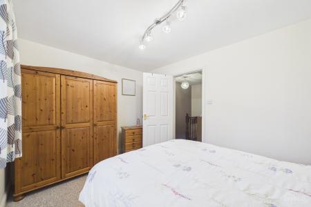 2 bedroom Semi-detached house for sale in Hawthorne Close, Winterton, North Lincolnshire, DN15