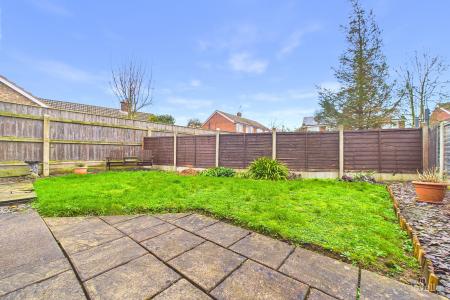 2 bedroom Semi-detached house for sale in Hawthorne Close, Winterton, North Lincolnshire, DN15