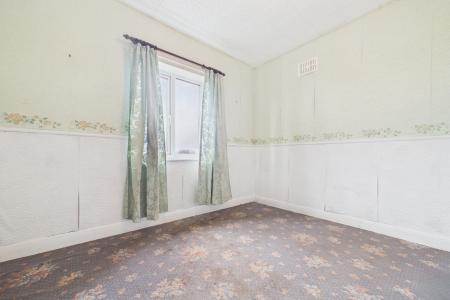 3 bedroom Semi-detached house for sale in Barrow Road, New Holland, North Lincolnshire, DN19